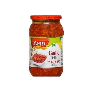Swad Garlic Pickle 550g
